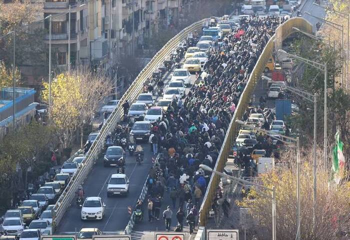 伊朗反高物價群眾示威首傳死亡　共6人喪命含1安全部隊人員