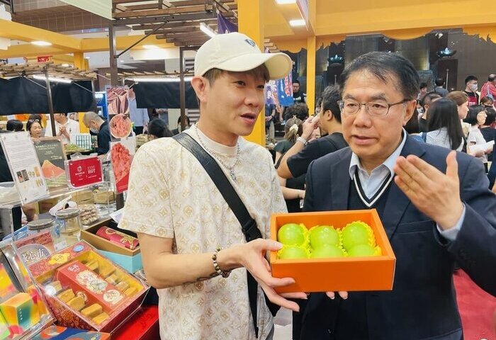 黃偉哲新加坡行銷台南蜜棗　開拓海外市場