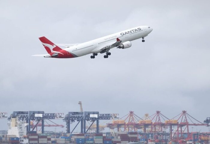 伊朗戰事燒向航空業　機票漲9%且恐數月高票價