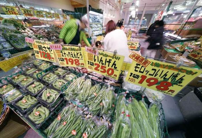 日本評估暫停食品消費稅　引發產業界反彈