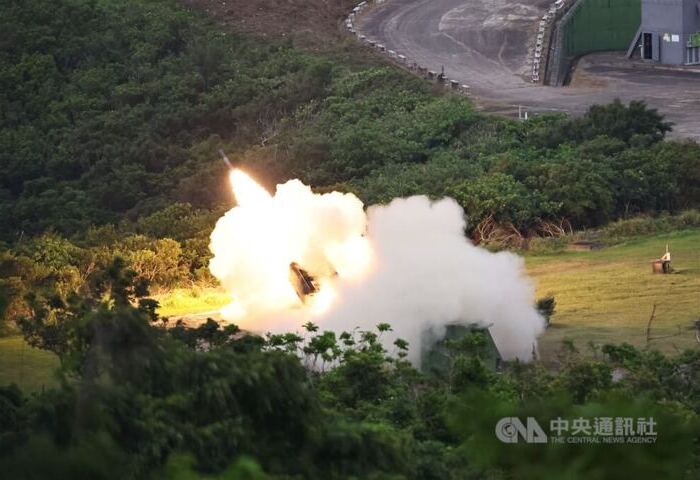 國防部與美簽多項軍購合約　包含海馬士、M109A7等