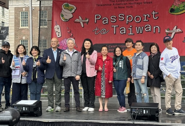 紐約台灣節風雨中登場　街頭美食吸引大批人潮
