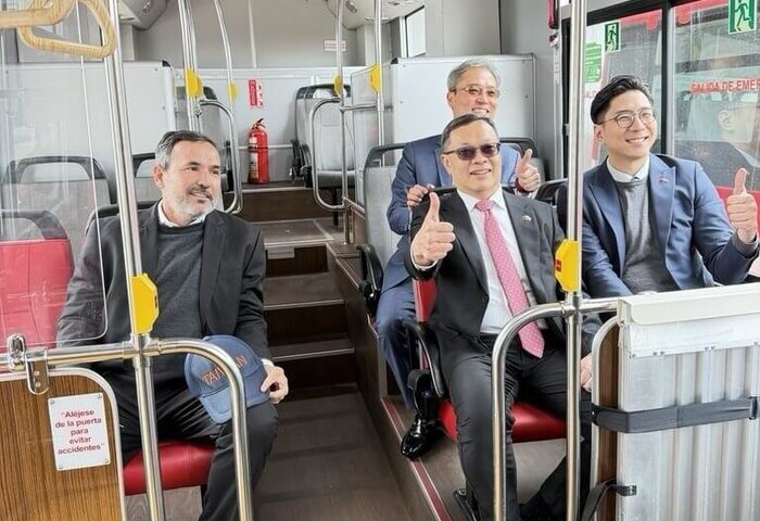 台灣電動巴士巴拉圭上路　陳明祺檢視運作實況