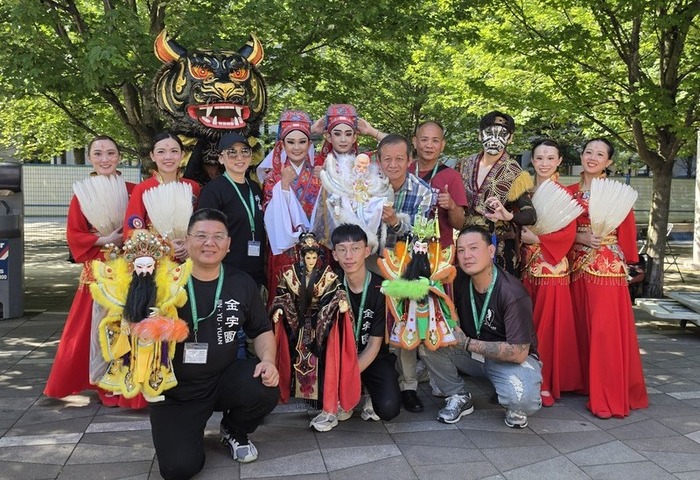 台加藝文節溫哥華開幕　扮仙戲展現台灣廟會文化