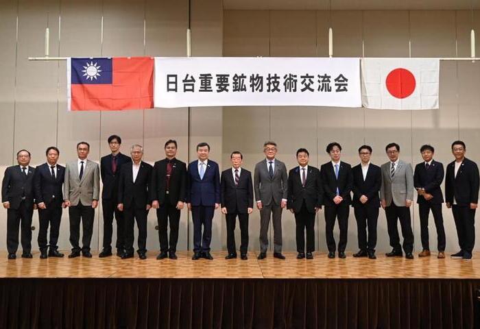 台日合作鋰電池回收廠　李逸洋籲擴大關鍵礦物合作