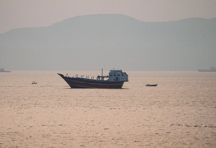 美伊衝突升溫威脅航運　荷莫茲海峽通航船隻再減少