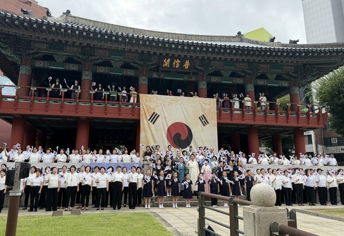 首爾普信閣敲鐘紀念光復節　音樂劇重現韓國獨立場景