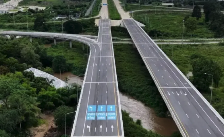 泰國M6高速公路週末試行免費　邦巴茵至北沖8月21日開放
