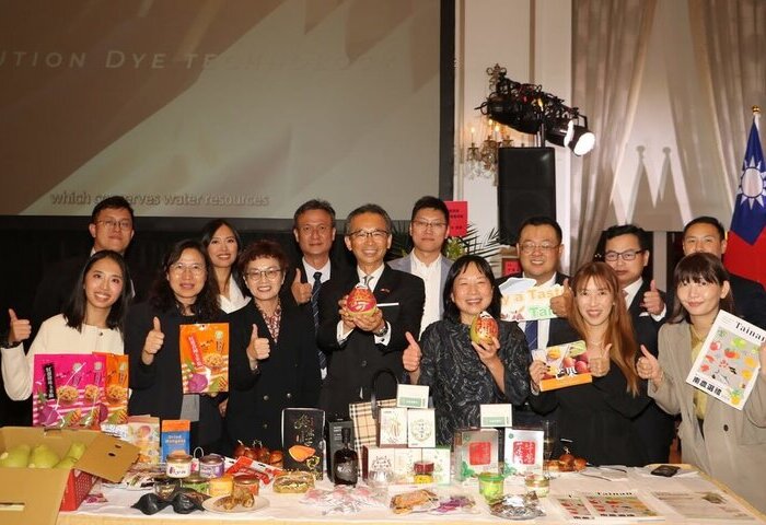 經貿連結夥伴情誼　駐多倫多辦事處舉辦國慶酒會